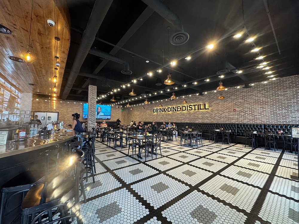 Junction 35 Kitchen & Bar – Distillery, Restaurant & Bar in Pigeon Forge, TN