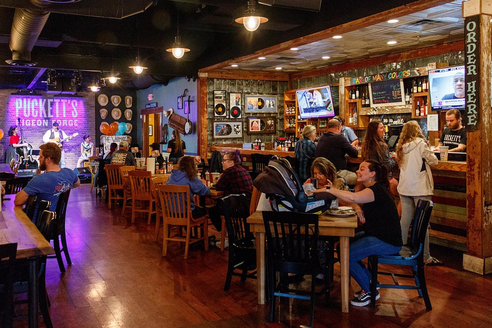 Puckett’s Restaurant